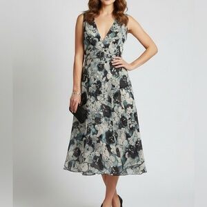 DVF DIANE VON FURSTENBERG Sleeveless Party Dress Women’s size 6 Black White Blue